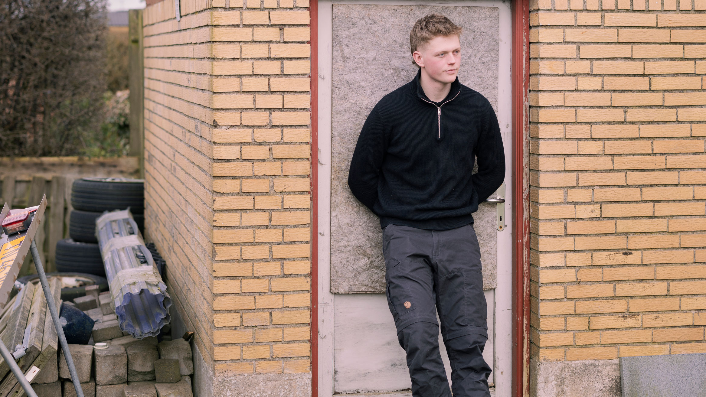 Christian Muhlig, En Håndsrækning. Foto: Tor Birk Trads
