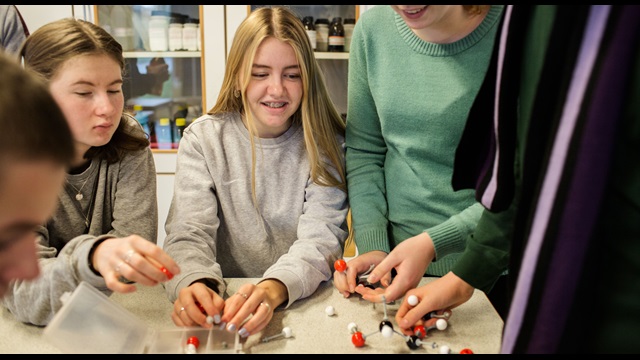 Foto af kreative elever til projekt fremtidens 10. klasse